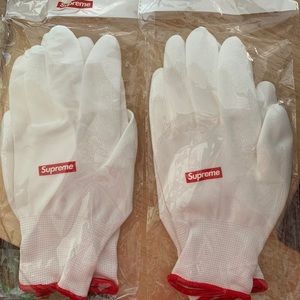 Supreme Gloves